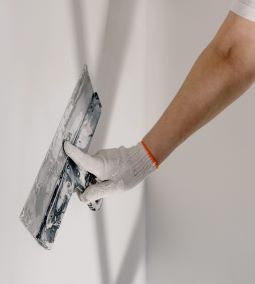 Melyek a megfelelő glettanyagok beltérben?